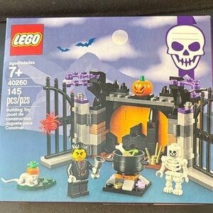 LEGO Spooky Halloween Set 40260 (retired 2017)